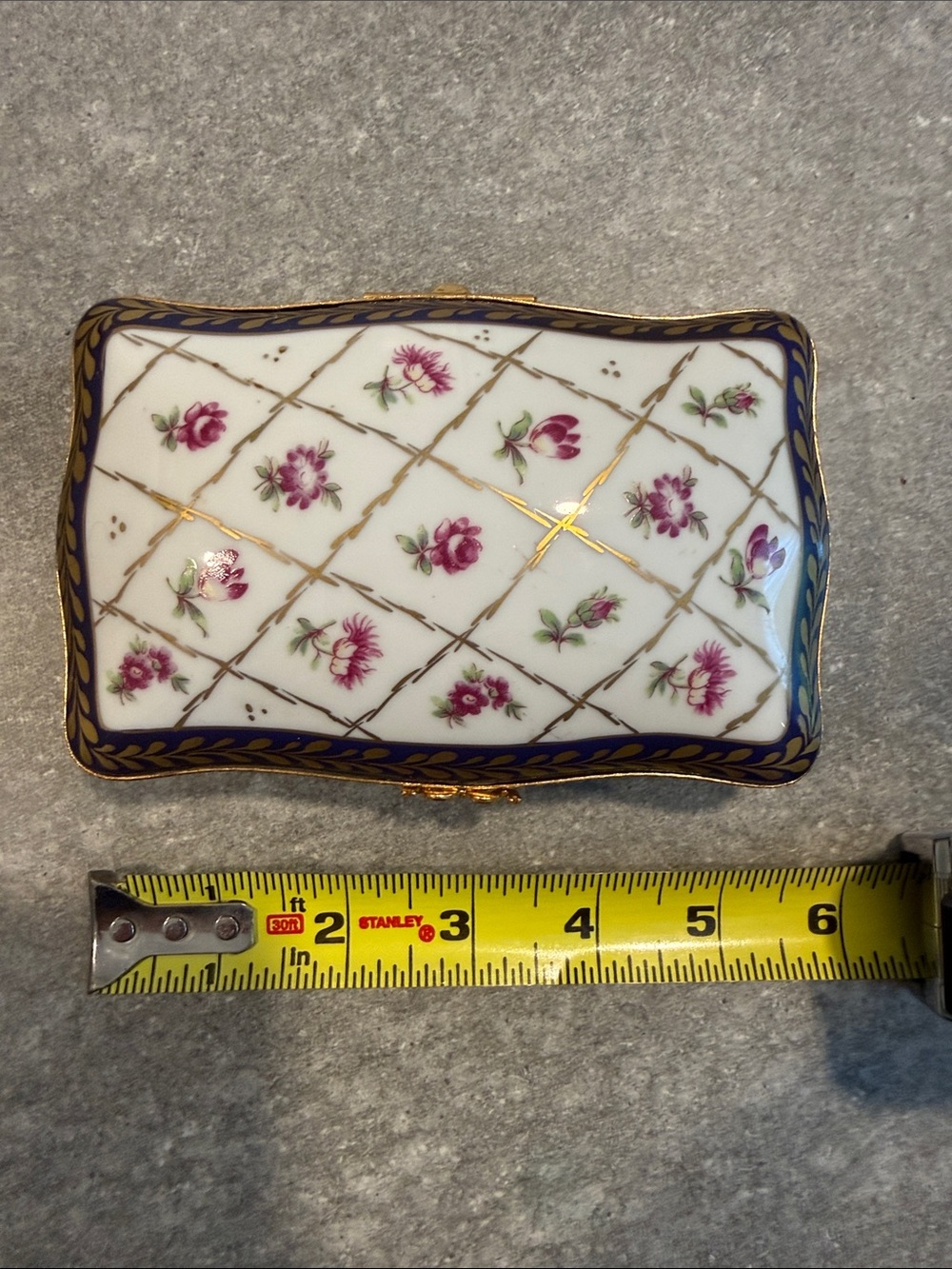 Limoges FraPorcelain Floral Trinket Box with Gold Accents - White, Cobalt & Pink - Picture 6 of 6